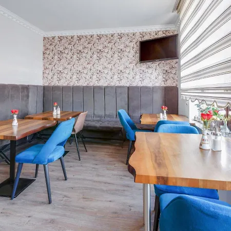 Amazing In Oberhausen Apartment